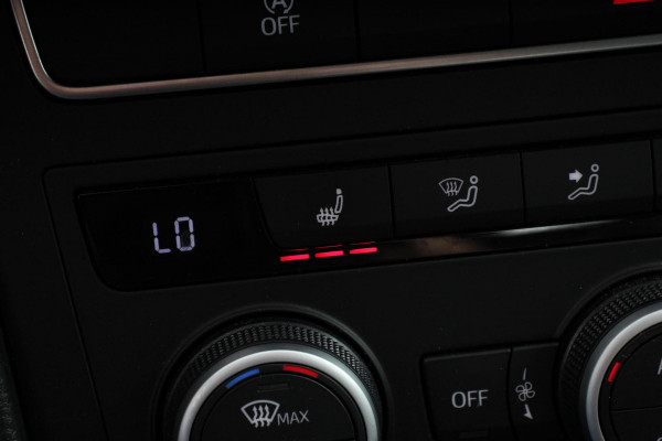 Seat Ateca 1.5 TSI DSG Style Nieuw type Climate Control Parkeer sensoren Cruise control DAB Led Lichtmetalen Velgen