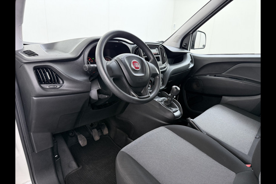 Fiat Doblò Cargo 1.6JTD 101PK 3-Persoons Airco Euro 6 S Betonplex Vloer Wandbetimmering Schuifdeur Dealeronderhouden Origineel Nederlandse Auto