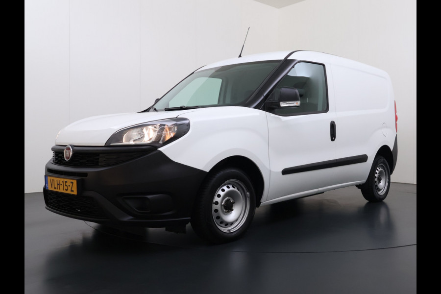 Fiat Doblò Cargo 1.6JTD 101PK 3-Persoons Airco Euro 6 S Betonplex Vloer Wandbetimmering Schuifdeur Dealeronderhouden Origineel Nederlandse Auto