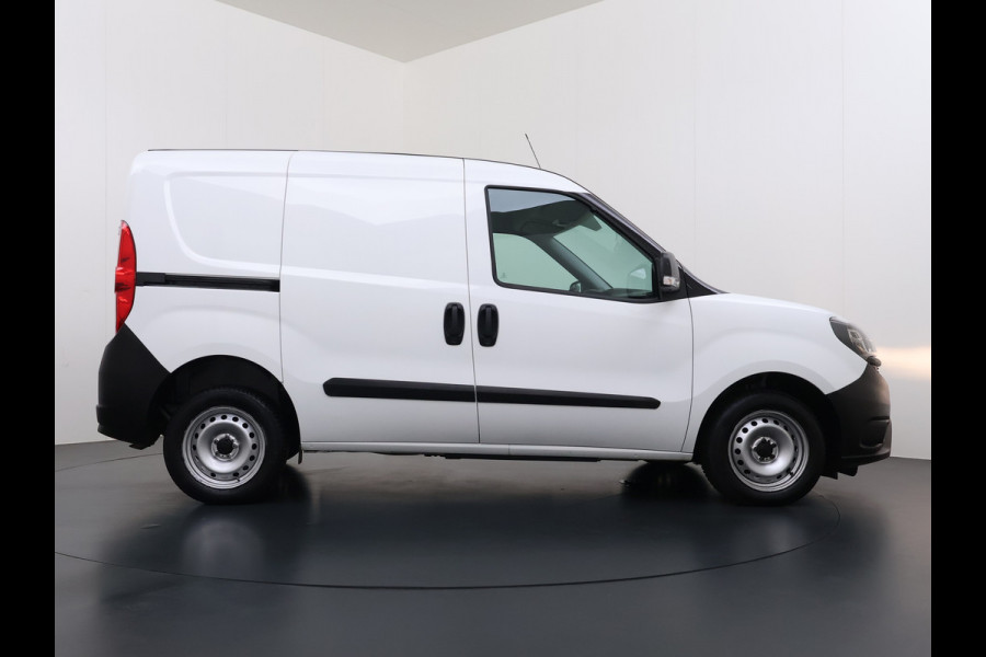 Fiat Doblò Cargo 1.6JTD 101PK 3-Persoons Airco Euro 6 S Betonplex Vloer Wandbetimmering Schuifdeur Dealeronderhouden Origineel Nederlandse Auto