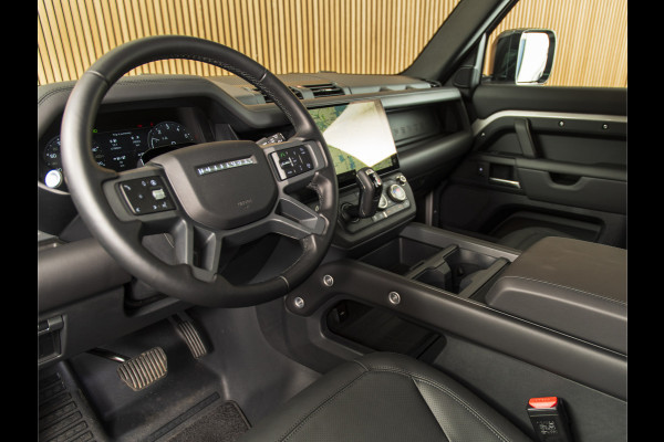 Land Rover Defender 110 2.0 P300e 110 X-Dynamic HSE HERITAGE | PANO | HUD | 22" | MERIDIAN 700W