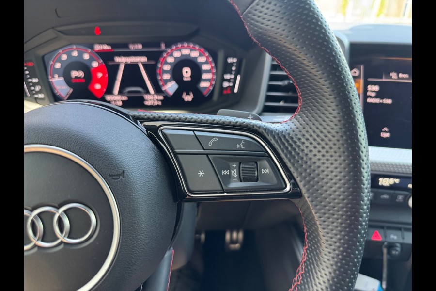 Audi A1 SPORTBACK 40 TFSI S Line edition one