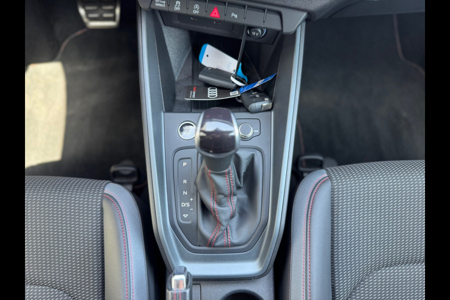 Audi A1 SPORTBACK 40 TFSI S Line edition one