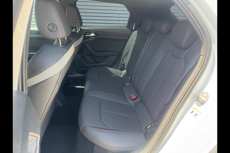 Audi A1 SPORTBACK 40 TFSI S Line edition one