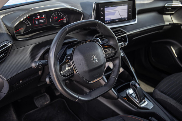 Peugeot 2008 1.2 PureTech Active AUTOMAAT / CRUISE CONTROLE / CARPLAY / DEALER ONDERHOUDEN