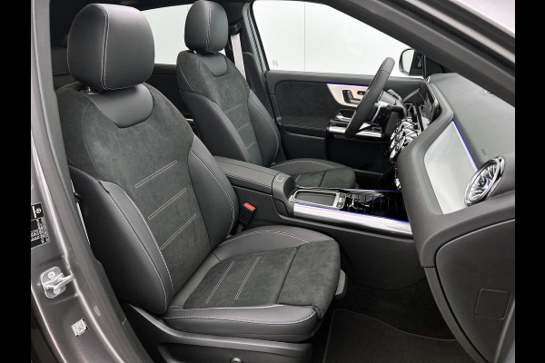 Mercedes-Benz GLA 250 e 140 Year Edition | Premium Plus pakket | Nightpakket | Parkeerpakket met 360°-camera | Trekhaak | Panoramaschuifdak | 20” tien-dubbelspaaks AMG velgen |