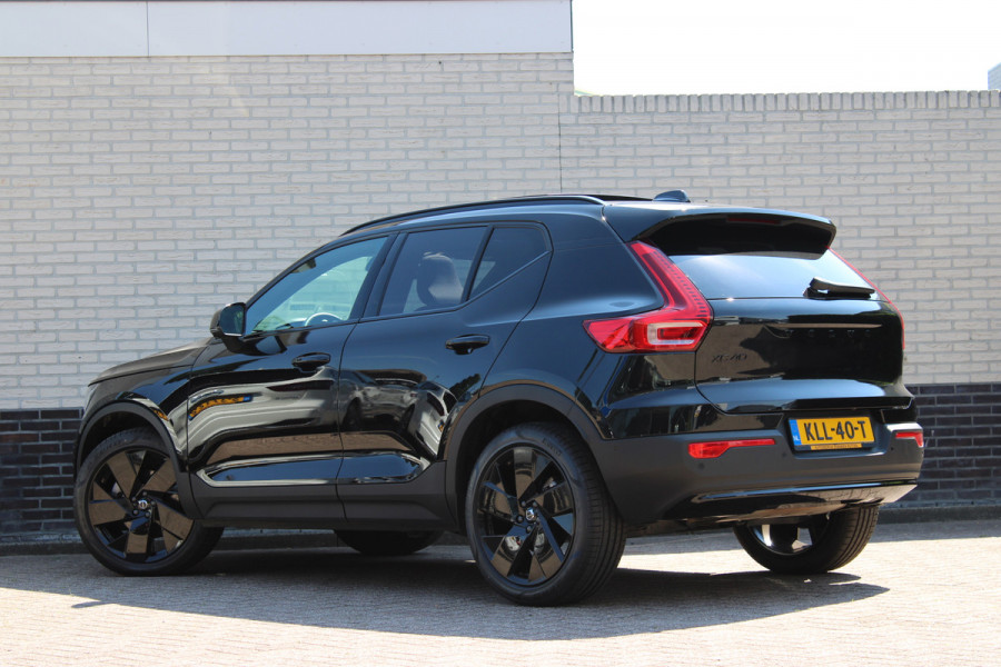 Volvo XC40 2.0 B3 Plus Black Edition | Trekhaak Actie! | Panoramadak | 360 Camera | H&K | 20'' | Google