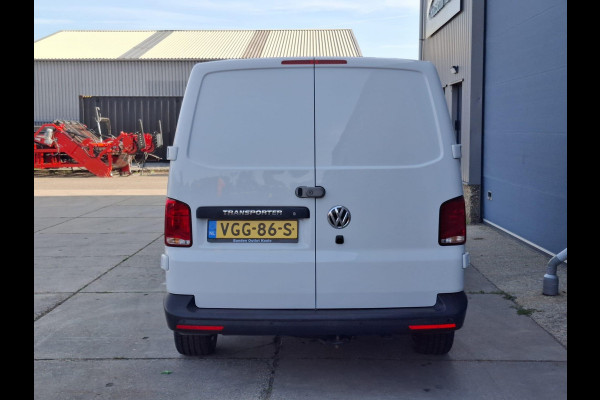 Volkswagen Transporter 2.0 TDI L2H1 30 Comfortline CARPLAY / L2H1 / CRUISE CONTROLE / AIRCO / EURO 6