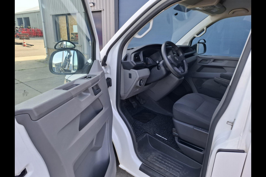 Volkswagen Transporter 2.0 TDI L2H1 30 Comfortline CARPLAY / L2H1 / CRUISE CONTROLE / AIRCO / EURO 6