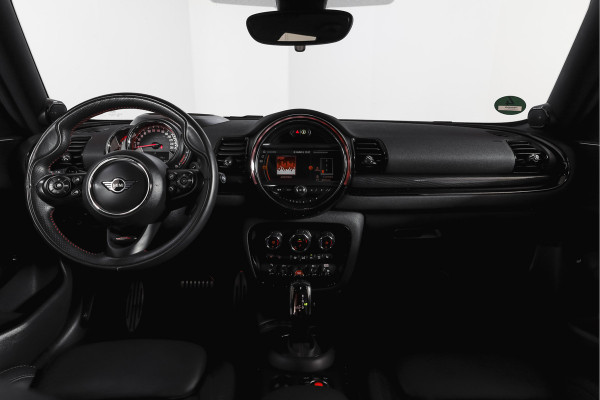 MINI Clubman 2.0 JCW ALL4 Chili | S/K-Panodak | Adapt. Cruise | Stoelverw. | PDC | Camera | NAV + App.Connect | ECC | Harman Kardon | LM 19" |