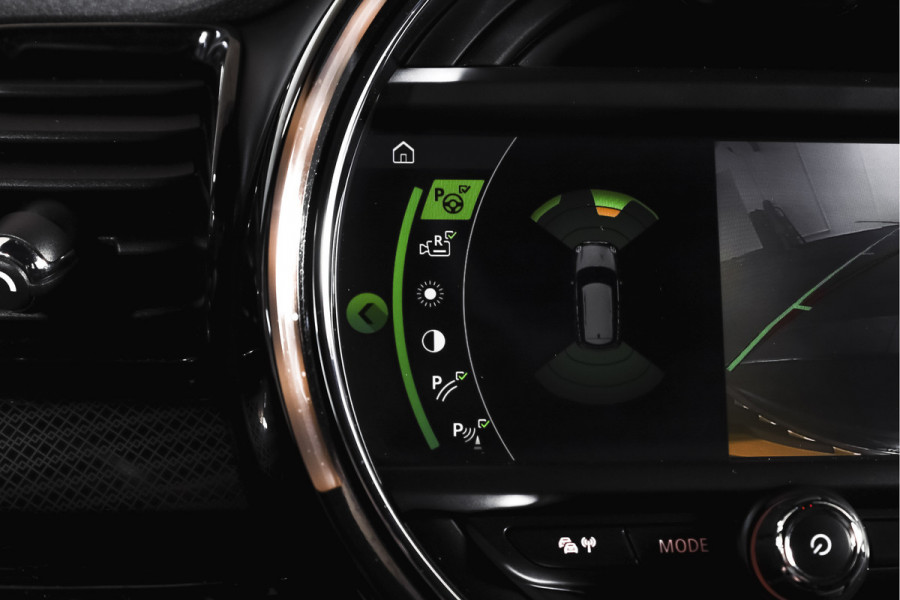 MINI Clubman 2.0 JCW ALL4 Chili | S/K-Panodak | Adapt. Cruise | Stoelverw. | PDC | Camera | NAV + App.Connect | ECC | Harman Kardon | LM 19" |