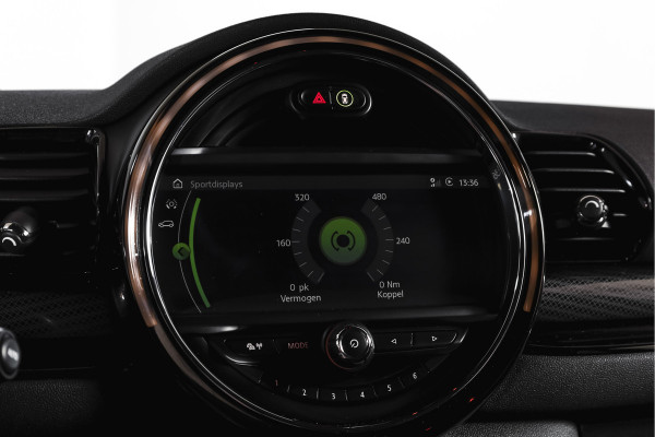 MINI Clubman 2.0 JCW ALL4 Chili | S/K-Panodak | Adapt. Cruise | Stoelverw. | PDC | Camera | NAV + App.Connect | ECC | Harman Kardon | LM 19" |