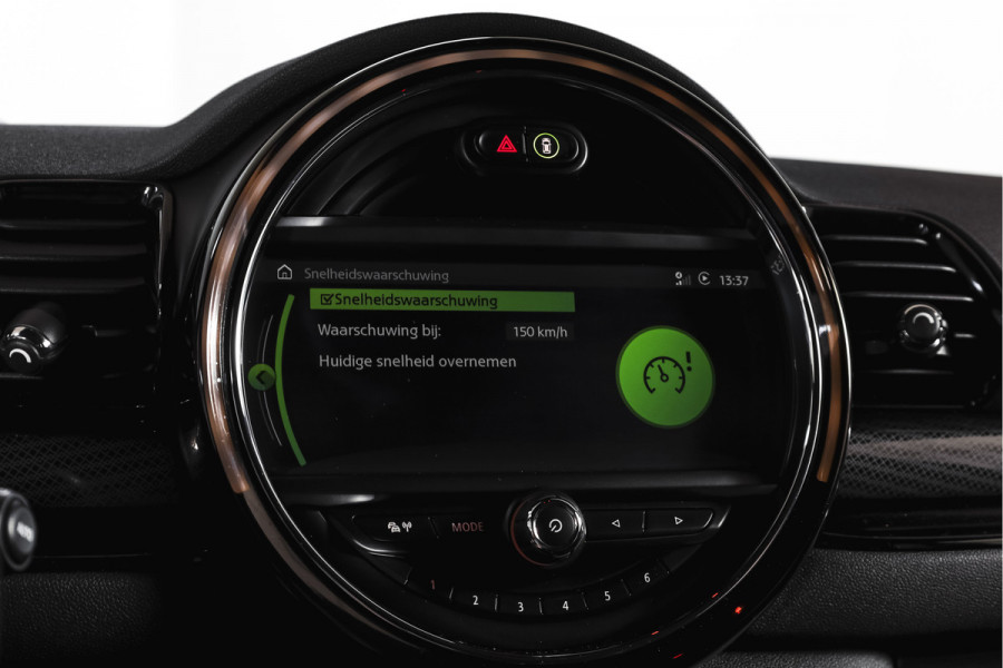 MINI Clubman 2.0 JCW ALL4 Chili | S/K-Panodak | Adapt. Cruise | Stoelverw. | PDC | Camera | NAV + App.Connect | ECC | Harman Kardon | LM 19" |
