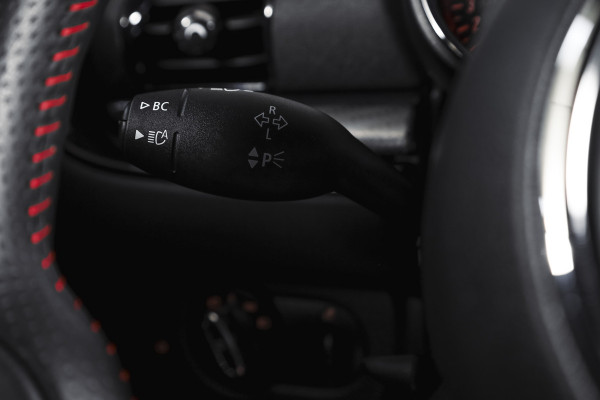 MINI Clubman 2.0 JCW ALL4 Chili | S/K-Panodak | Adapt. Cruise | Stoelverw. | PDC | Camera | NAV + App.Connect | ECC | Harman Kardon | LM 19" |