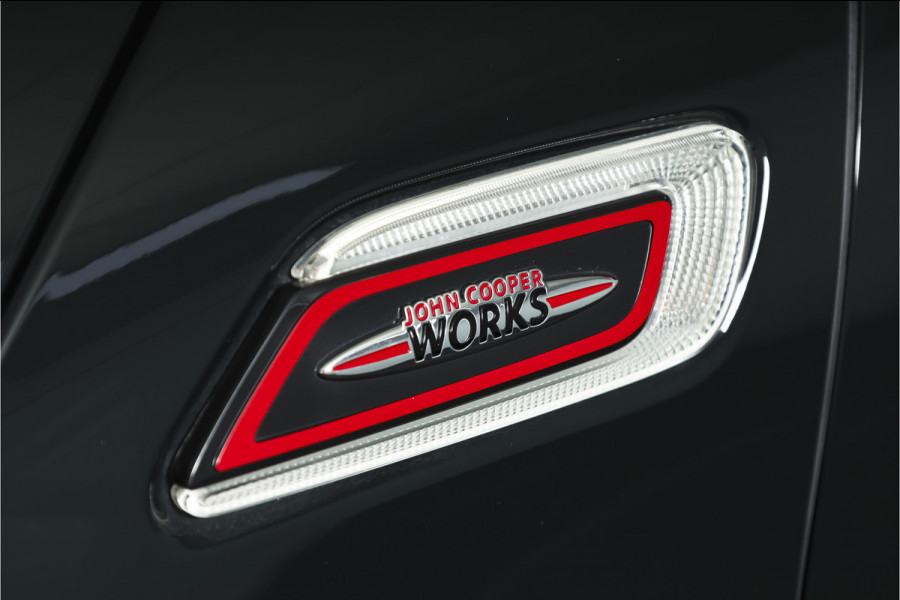 MINI Clubman 2.0 JCW ALL4 Chili | S/K-Panodak | Adapt. Cruise | Stoelverw. | PDC | Camera | NAV + App.Connect | ECC | Harman Kardon | LM 19" |