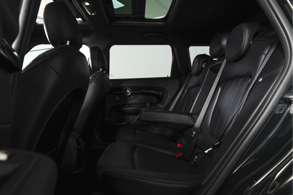 MINI Clubman 2.0 JCW ALL4 Chili | S/K-Panodak | Adapt. Cruise | Stoelverw. | PDC | Camera | NAV + App.Connect | ECC | Harman Kardon | LM 19" |