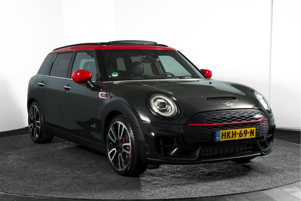 MINI Clubman 2.0 JCW ALL4 Chili | S/K-Panodak | Adapt. Cruise | Stoelverw. | PDC | Camera | NAV + App.Connect | ECC | Harman Kardon | LM 19" |