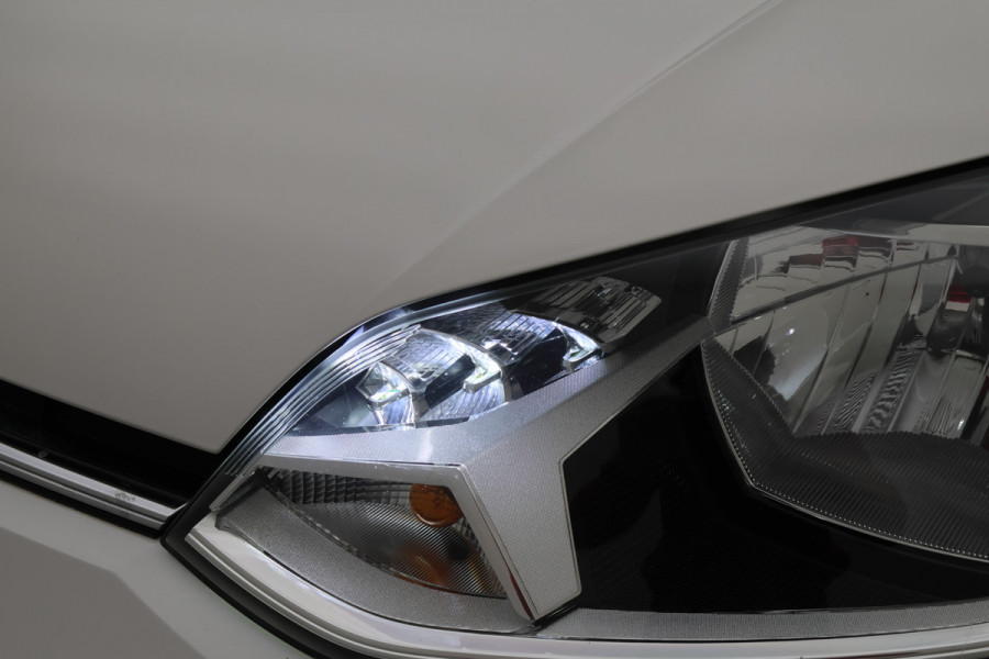 Volkswagen up! 1.0 BMT move up! LED, Airco, Bluetooth, DAB