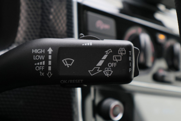 Volkswagen up! 1.0 BMT move up! LED, Airco, Bluetooth, DAB