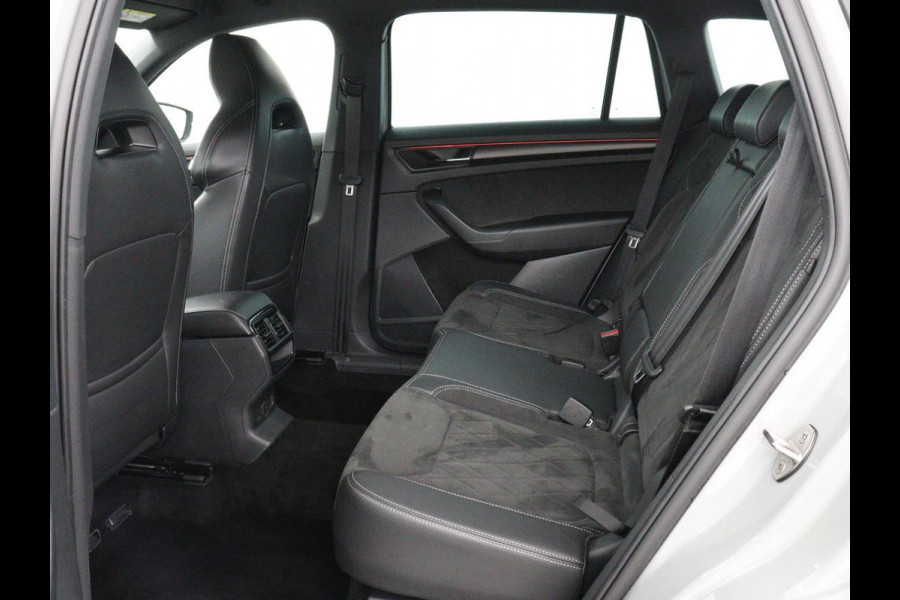 Škoda Kodiaq 1.5 TSI Sportline Business | Stoel&Stuurverwarming | Keyless | Adaptive cruise control | Carplay | Climate control | Camera | Navigatie | Bluetooth | DAB+ | Sfeerverlichting | Canton audio