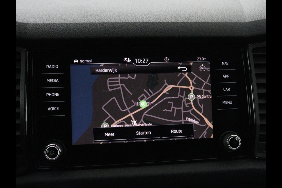Škoda Kodiaq 1.5 TSI Sportline Business | Stoel&Stuurverwarming | Keyless | Adaptive cruise control | Carplay | Climate control | Camera | Navigatie | Bluetooth | DAB+ | Sfeerverlichting | Canton audio