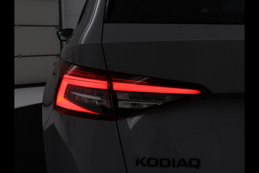 Škoda Kodiaq 1.5 TSI Sportline Business | Stoel&Stuurverwarming | Keyless | Adaptive cruise control | Carplay | Climate control | Camera | Navigatie | Bluetooth | DAB+ | Sfeerverlichting | Canton audio