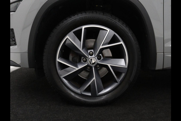 Škoda Kodiaq 1.5 TSI Sportline Business | Stoel&Stuurverwarming | Keyless | Adaptive cruise control | Carplay | Climate control | Camera | Navigatie | Bluetooth | DAB+ | Sfeerverlichting | Canton audio