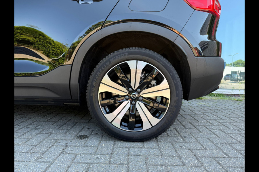 Volvo XC40 Recharge Core 70 kWh - Automaat - Navi - Camera - Parkeerhulp