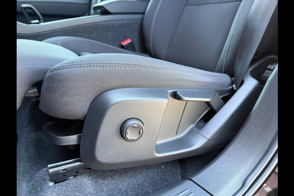 Volvo XC40 Recharge Core 70 kWh - Automaat - Navi - Camera - Parkeerhulp