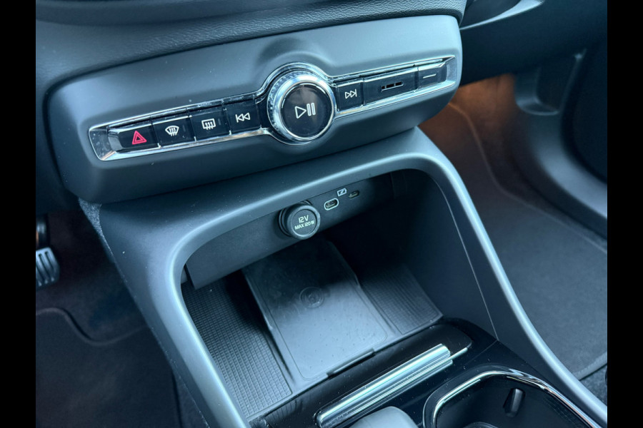 Volvo XC40 Recharge Core 70 kWh - Automaat - Navi - Camera - Parkeerhulp