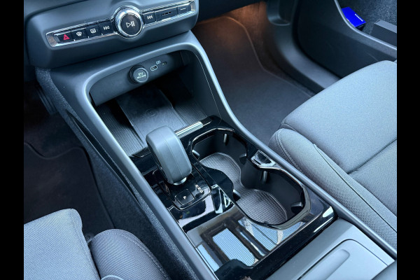 Volvo XC40 Recharge Core 70 kWh - Automaat - Navi - Camera - Parkeerhulp