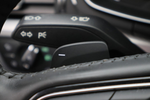 Audi A4 Avant 1.4 TFSI Design Pro Line Plus Parelmoer, Virtual Cockpit, Xenon, Apple Carplay, Trekhaak, 19"