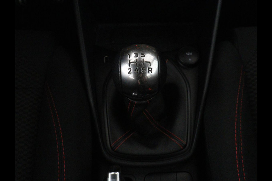 Ford Fiesta 1.0 EcoBoost Hybrid ST-Line X | Panoramadak | Stoel & Stuurverwarming | Bang & Olufsen | Adaptive cruise | Climate control | Camera | Navigatie | Bluetooth | DAB+ | Park assist | Side assist | Mirrorlink