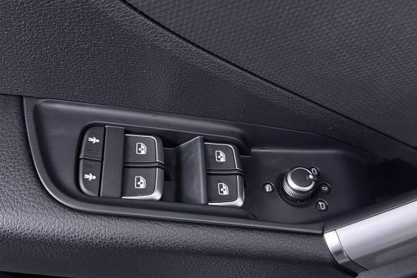 Audi Q2 35 TFSI Business Edition Automaat (DIGITALE COCKPIT, DEALER ONDERHOUDEN, LED, CLIMA)