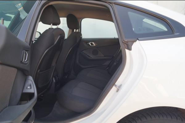 BMW 2 Serie Gran Coupé 218i 136pk Automaat Business Edition -LED-ECC-PDC-DAB-