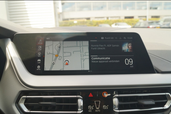 BMW 2 Serie Gran Coupé 218i 136pk Automaat Business Edition -LED-ECC-PDC-DAB-