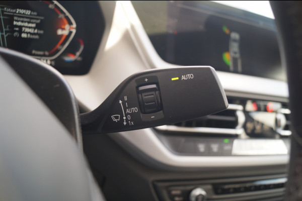 BMW 2 Serie Gran Coupé 218i 136pk Automaat Business Edition -LED-ECC-PDC-DAB-