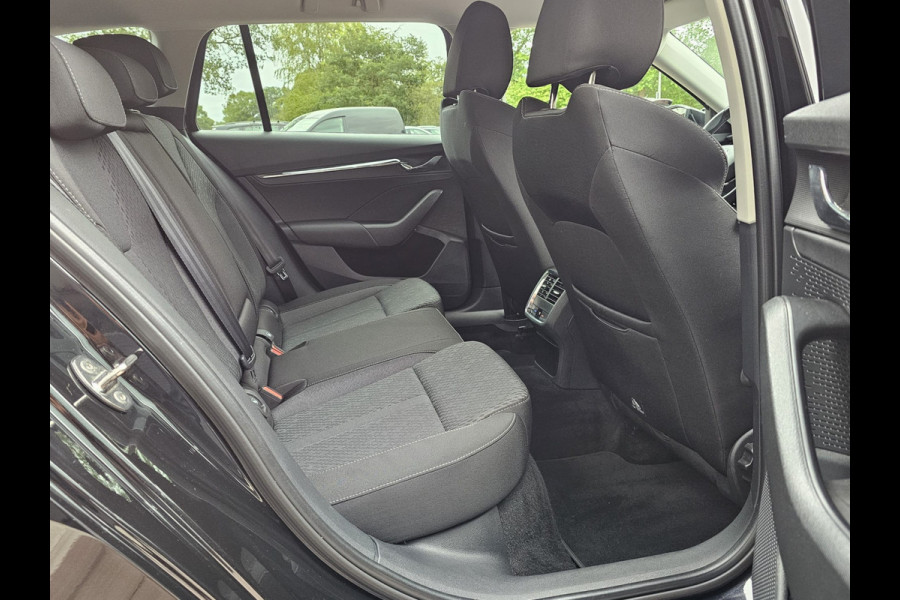 Škoda Octavia Combi 1.4 TSI iV PHEV Business Edition Plus | LED | Trekhaak | PDC | Stoelverwarming | ACC | Lane Assist |