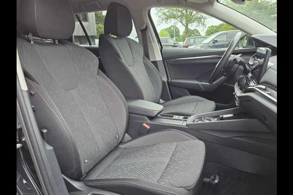 Škoda Octavia Combi 1.4 TSI iV PHEV Business Edition Plus | LED | Trekhaak | PDC | Stoelverwarming | ACC | Lane Assist |