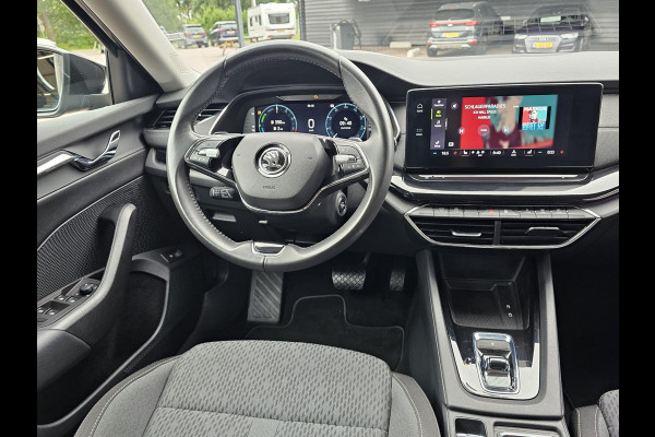 Škoda Octavia Combi 1.4 TSI iV PHEV Business Edition Plus | LED | Trekhaak | PDC | Stoelverwarming | ACC | Lane Assist |