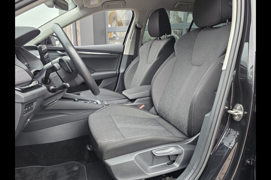 Škoda Octavia Combi 1.4 TSI iV PHEV Business Edition Plus | LED | Trekhaak | PDC | Stoelverwarming | ACC | Lane Assist |