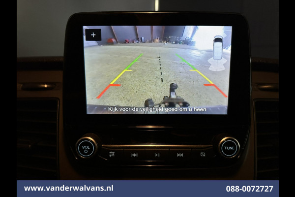 Ford Transit Custom 2.0 TDCI 130pk L2H1 Euro6 Airco | Camera | LED | Apple Carplay | Cruisecontrol | 2800kg Trekhaak Cruisecontrol, Stoelverwarming, Verwarmde voorruit, Parkeersensoren, Bijrijdersbank