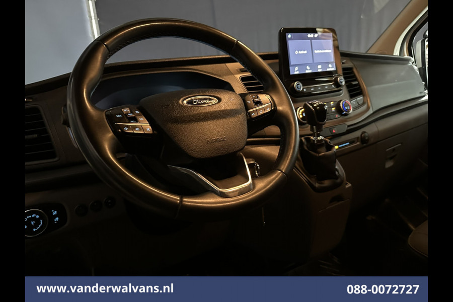 Ford Transit Custom 2.0 TDCI 130pk L2H1 Euro6 Airco | Camera | LED | Apple Carplay | Cruisecontrol | 2800kg Trekhaak Cruisecontrol, Stoelverwarming, Verwarmde voorruit, Parkeersensoren, Bijrijdersbank