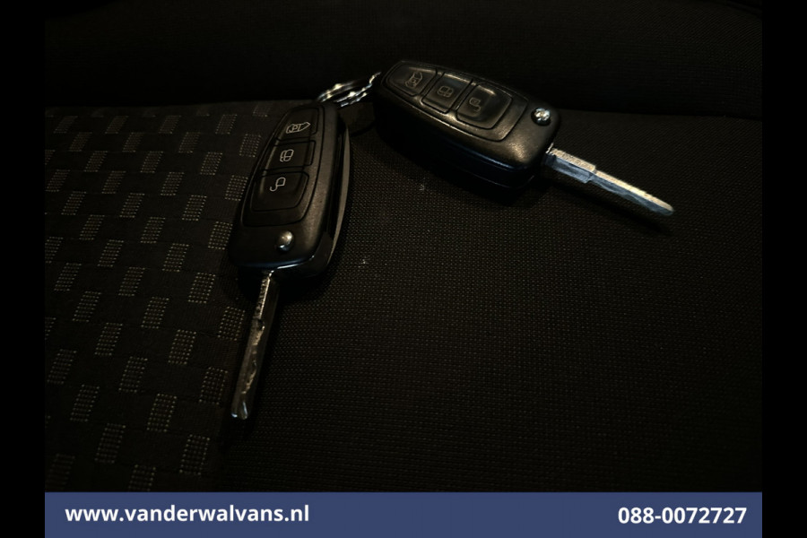 Ford Transit Custom 2.0 TDCI 130pk L2H1 Euro6 Airco | Camera | LED | Apple Carplay | Cruisecontrol | 2800kg Trekhaak Cruisecontrol, Stoelverwarming, Verwarmde voorruit, Parkeersensoren, Bijrijdersbank
