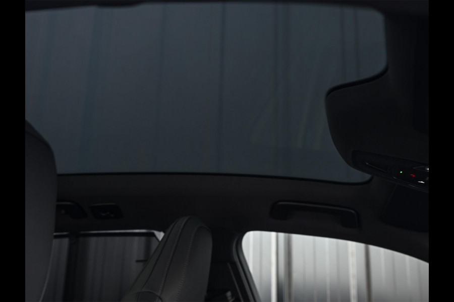 Audi A6 Avant 2.0 e-hybrid quattro S edition Competition | Panoramadak | B&O | Stoelventilatie en Massage | 360 Camera | Luchtvering | Ambiance Interieur | Achterasbesturing | Carbon Inleg | Head-Up | S-Seats | Passagiers Display |
