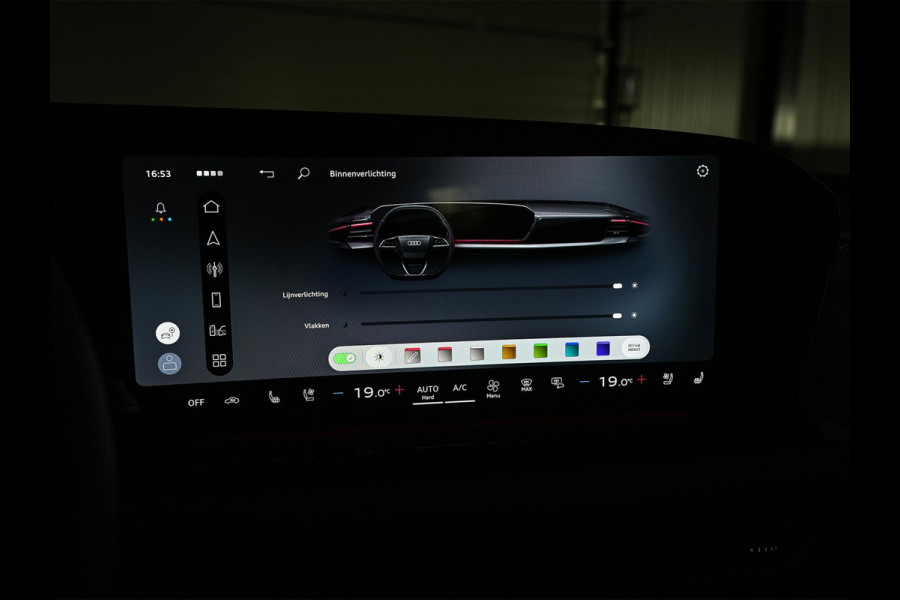 Audi A6 Avant 2.0 e-hybrid quattro S edition Competition | Panoramadak | B&O | Stoelventilatie en Massage | 360 Camera | Luchtvering | Ambiance Interieur | Achterasbesturing | Carbon Inleg | Head-Up | S-Seats | Passagiers Display |