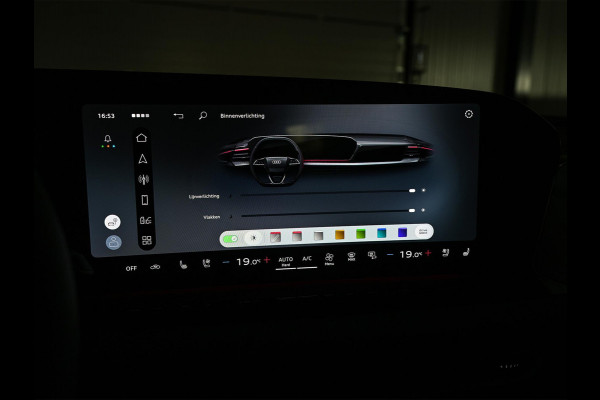 Audi A6 Avant 2.0 e-hybrid quattro S edition Competition | Panoramadak | B&O | Stoelventilatie en Massage | 360 Camera | Luchtvering | Ambiance Interieur | Achterasbesturing | Carbon Inleg | Head-Up | S-Seats | Passagiers Display |