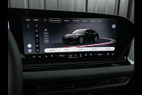 Audi A6 Avant 2.0 e-hybrid quattro S edition Competition | Panoramadak | B&O | Stoelventilatie en Massage | 360 Camera | Luchtvering | Ambiance Interieur | Achterasbesturing | Carbon Inleg | Head-Up | S-Seats | Passagiers Display |