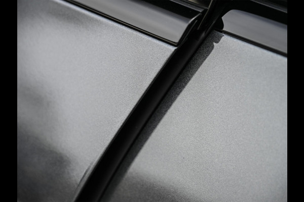 Audi A6 Avant 2.0 e-hybrid quattro S edition Competition | Panoramadak | B&O | Stoelventilatie en Massage | 360 Camera | Luchtvering | Ambiance Interieur | Achterasbesturing | Carbon Inleg | Head-Up | S-Seats | Passagiers Display |
