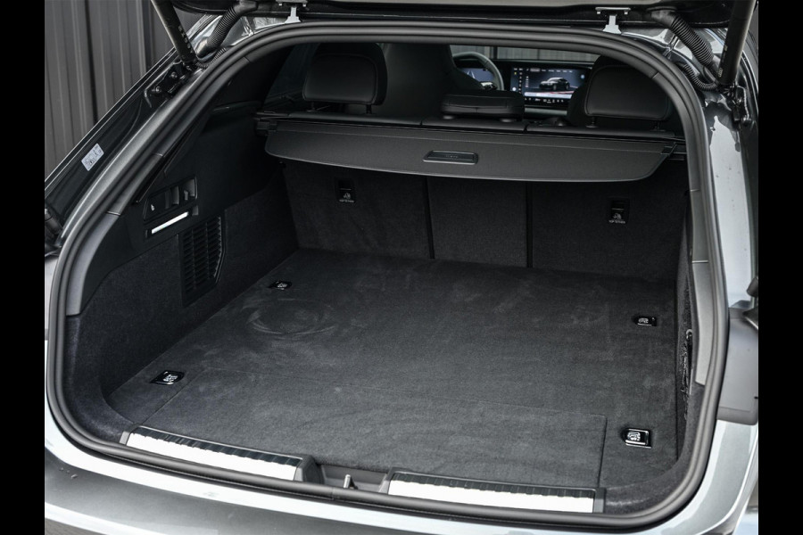 Audi A6 Avant 2.0 e-hybrid quattro S edition Competition | Panoramadak | B&O | Stoelventilatie en Massage | 360 Camera | Luchtvering | Ambiance Interieur | Achterasbesturing | Carbon Inleg | Head-Up | S-Seats | Passagiers Display |